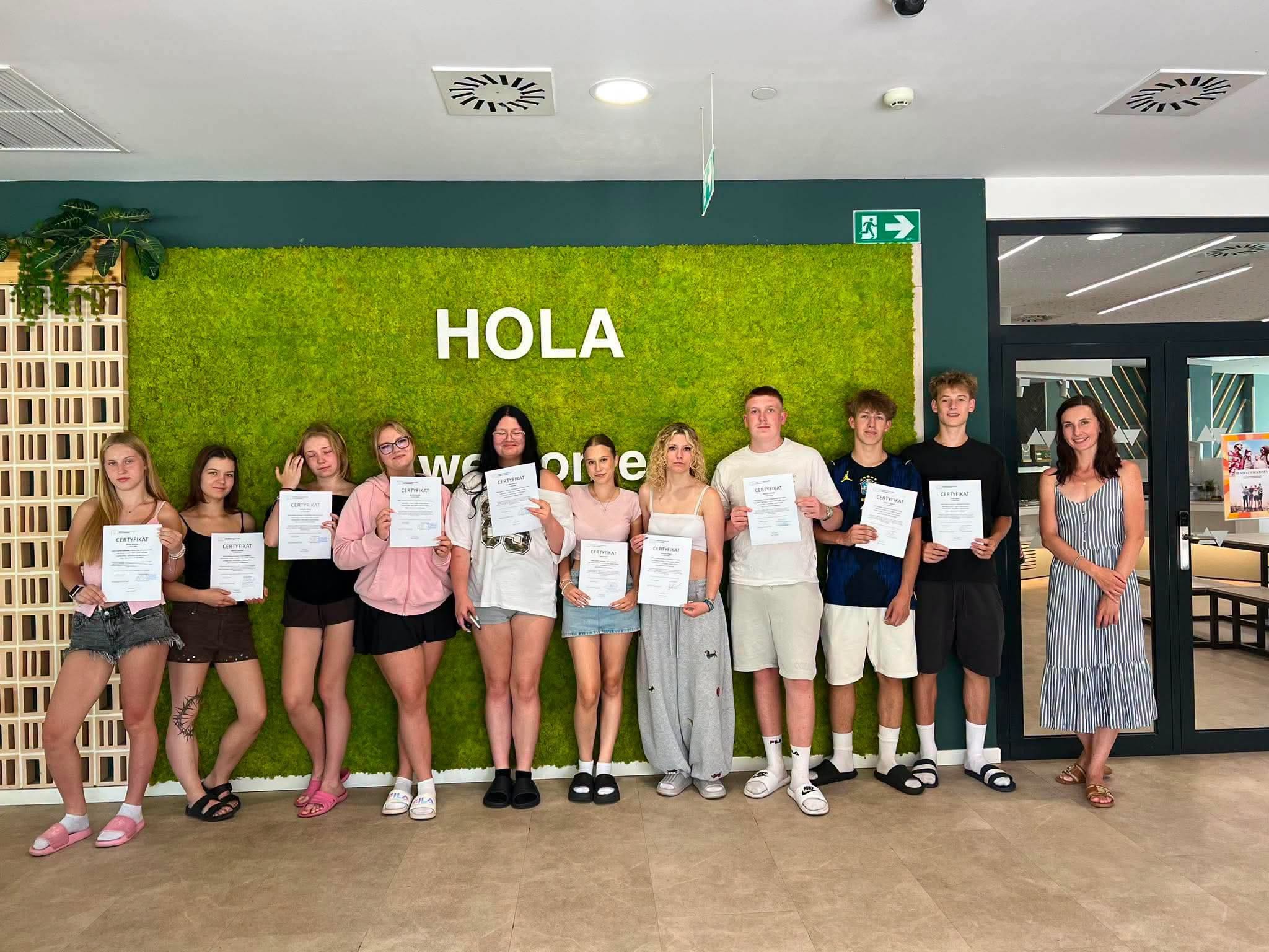 hola